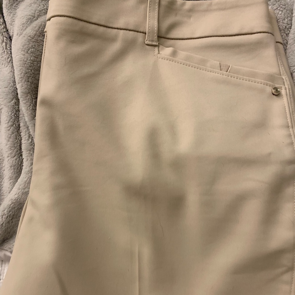 Khaki WHBM 5’ shorts size 8